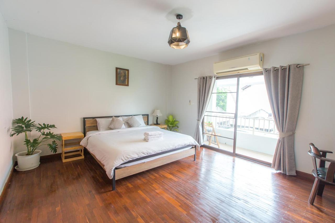 The Little Siri Hotel Chiang Mai Exterior foto