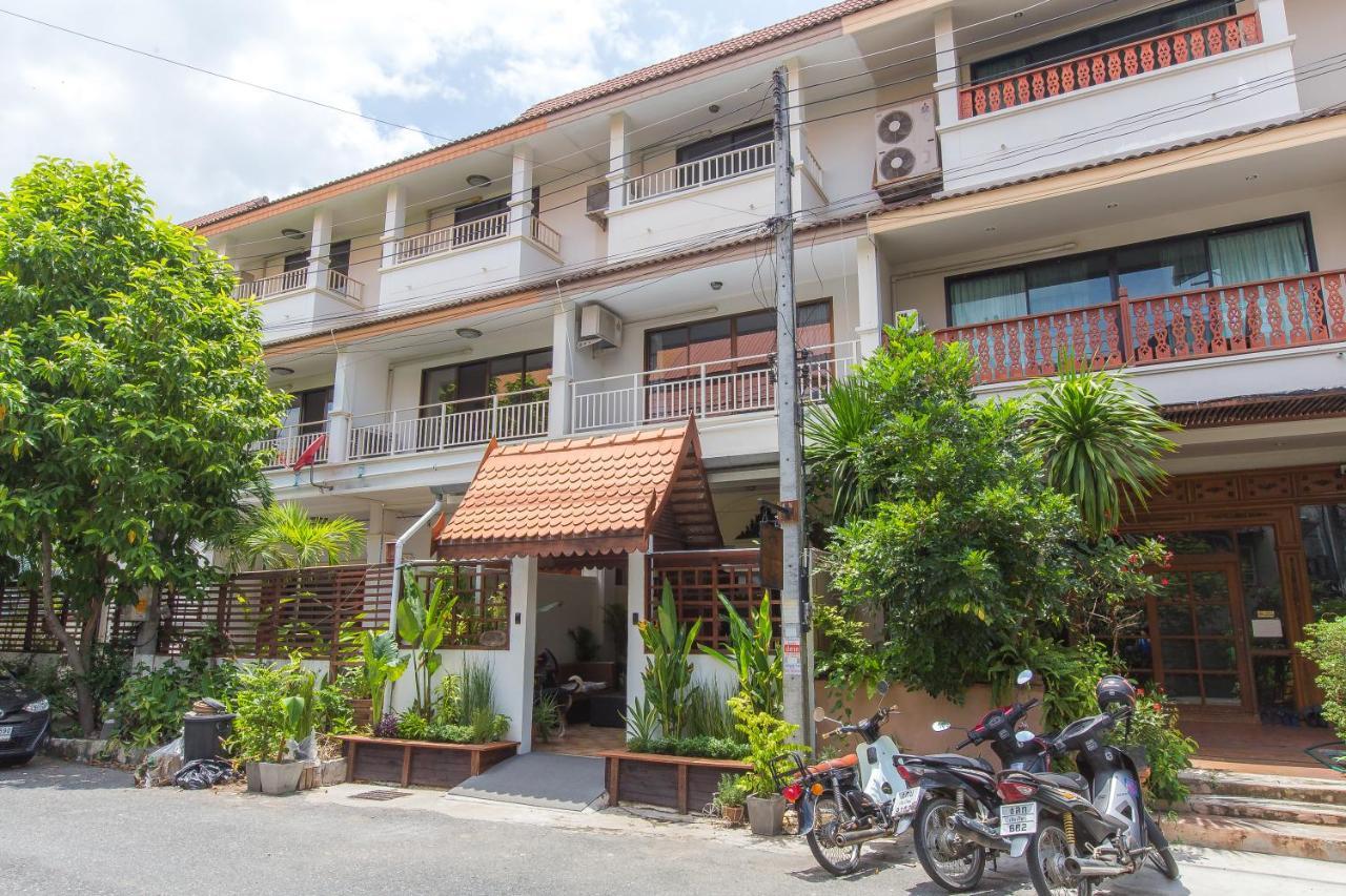 The Little Siri Hotel Chiang Mai Exterior foto