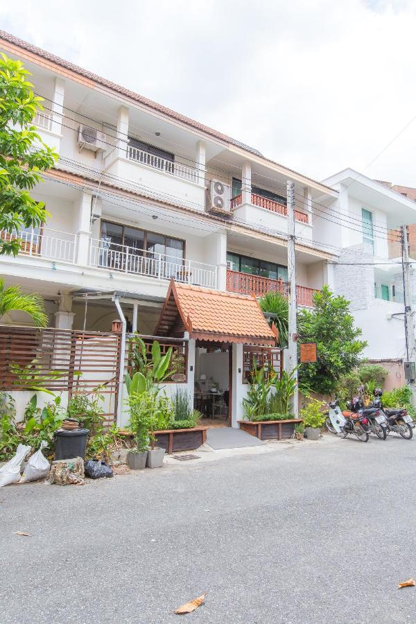 The Little Siri Hotel Chiang Mai Exterior foto