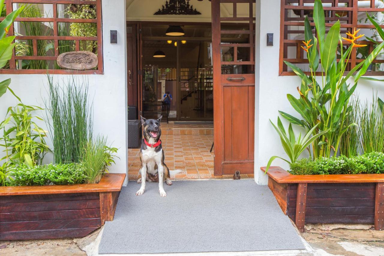 The Little Siri Hotel Chiang Mai Exterior foto